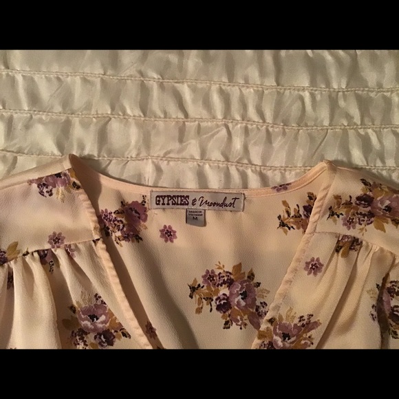 Gypsies & Moondust Pink Floral Satin Blouse Medium - Picture 2 of 3